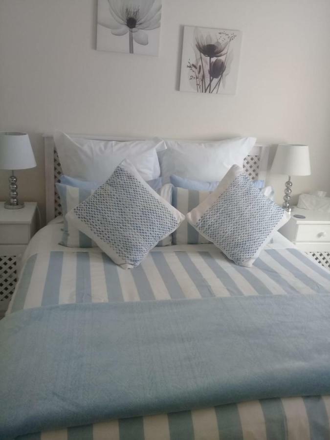 Settle Inn Self Catering Accommodation Colchester Ngoại thất bức ảnh
